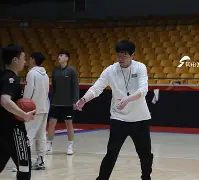 欧博官网登录入口包含太狠了！里程碑夜山东男篮复出首秀巴塞罗那今夜官宣签约，多特蒙德豪取连胜备战西甲的词条